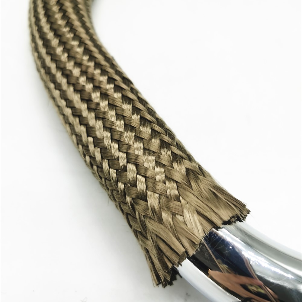 Selongsong Isolasi untuk Selang Pembuangan — Perlindungan Termal Tahan Lama untuk Kondisi Ekstrem